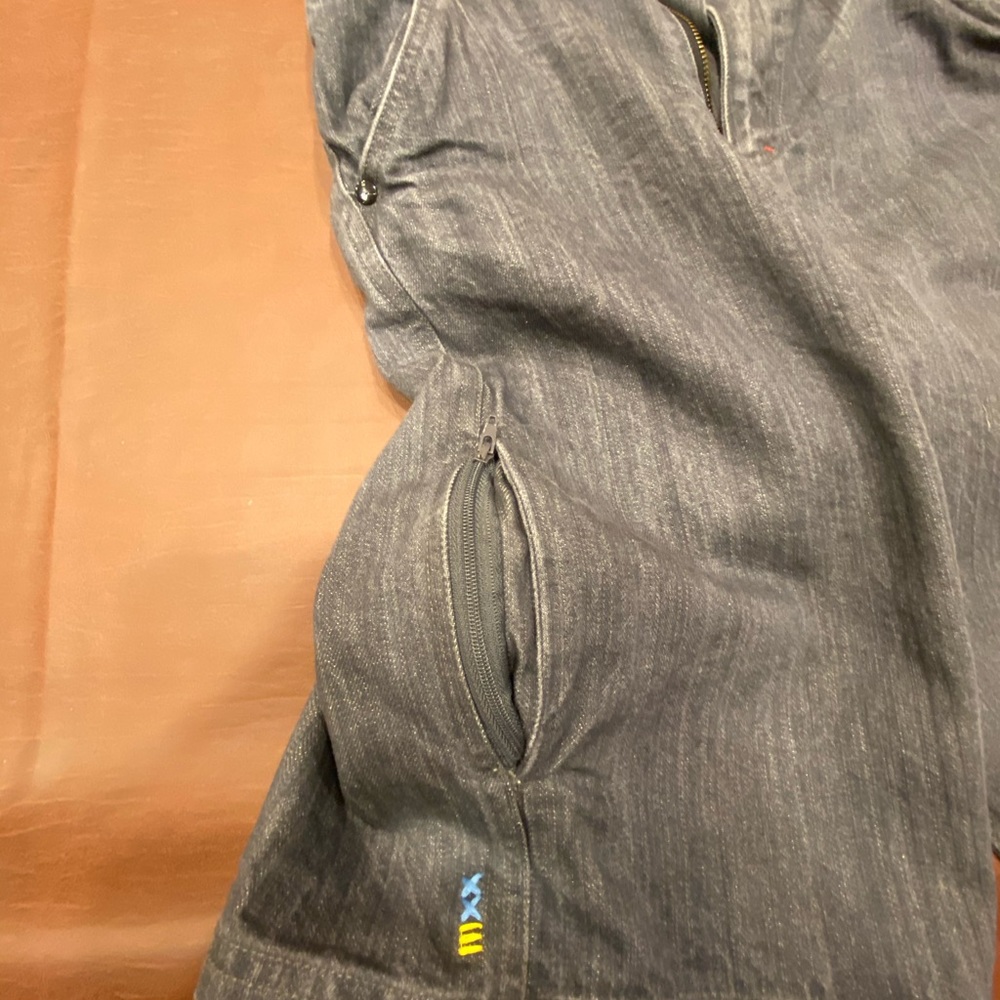 Brand new Air Jordan shorts - Picture 7 of 8